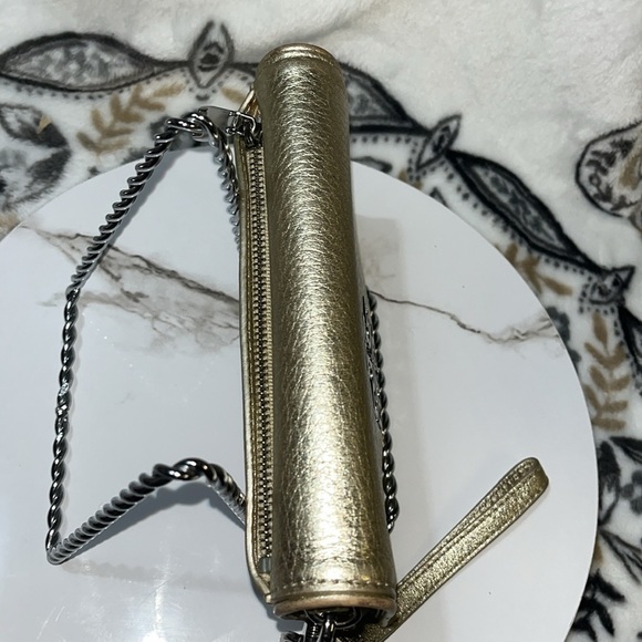 Tory Burch Metallic Gold Leather Britten Wallet - Picture 6 of 16